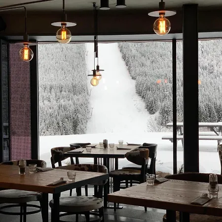 Slunecnice & Panorama Restaurace Farma ゲストハウス 3*