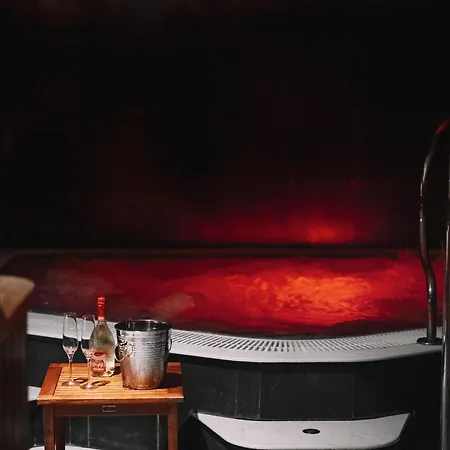 ゲストハウス Slunecnice & Panorama Restaurace Farma
