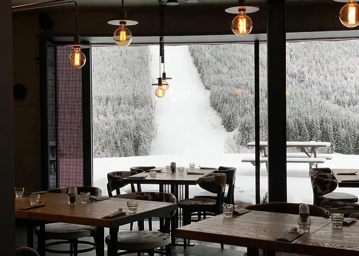 Slunecnice & Panorama Restaurant Farma بيت ضيافة 3*