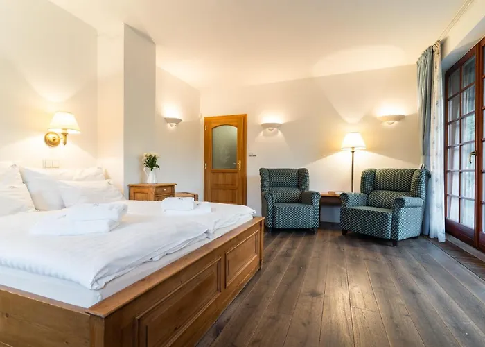 Slunecnice & Panorama Restaurant Farma بيت ضيافة