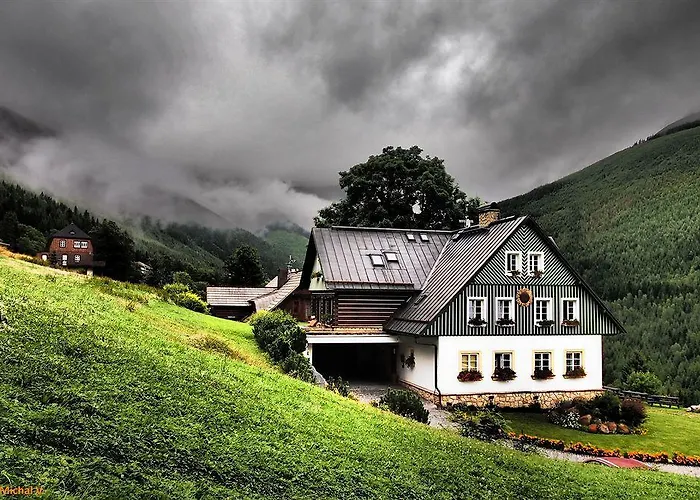 Slunecnice & Panorama Restaurant Farma بيت ضيافة Špindlerŭv Mlýn