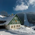 Slunecnice & Panorama Restaurant Farma Gasthof