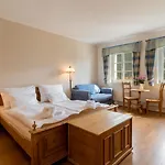 Slunecnice & Panorama Restaurant Farma Gasthof 3*