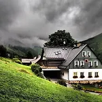 Slunecnice & Panorama Restaurant Farma Gasthof Špindlerŭv Mlýn