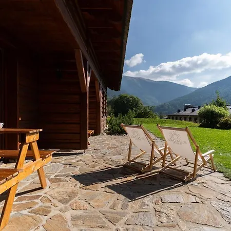 Slunecnice & Panorama Restaurant Farma Гостьовий будинок 4*