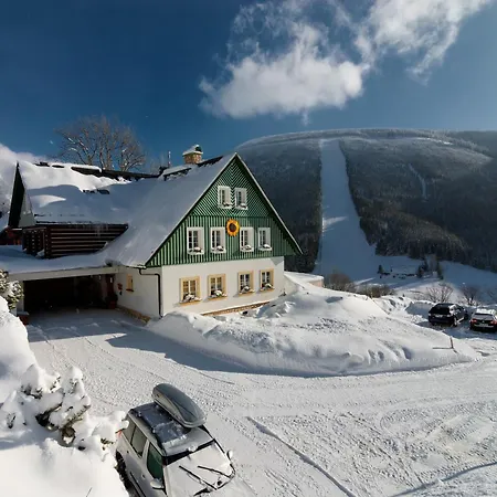 Slunecnice & Panorama Restaurace Farma Pensionat