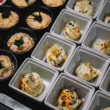 Slunecnice & Panorama Restaurant Farma