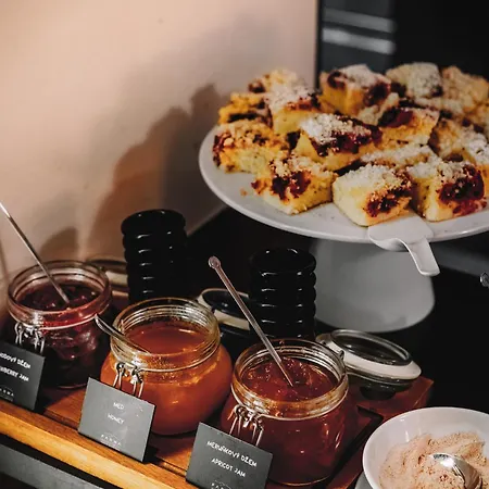 Pension Slunecnice & Panorama Restaurant Farma 3*