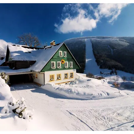 Pension Slunecnice & Panorama Restaurant Farma 3*