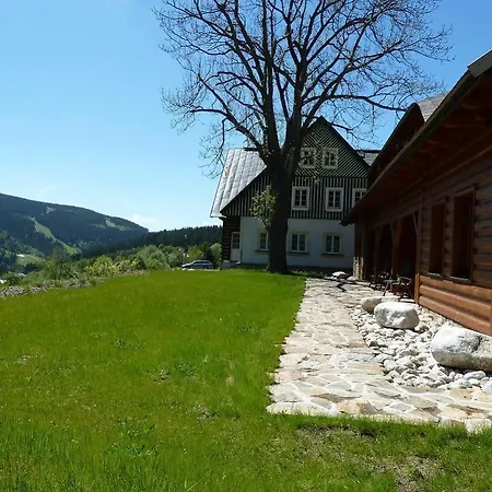 Slunecnice & Panorama Restaurace Farma Špindlerŭv Mlýn