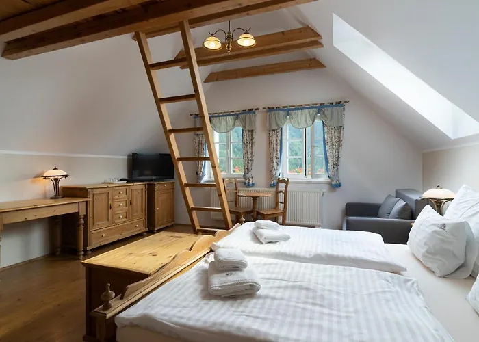 Penzion Slunecnice & Panorama Restaurant Farma 3*