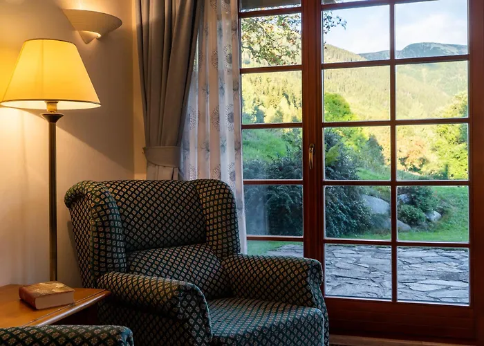 Slunecnice & Panorama Restaurant Farma Гостьовий будинок