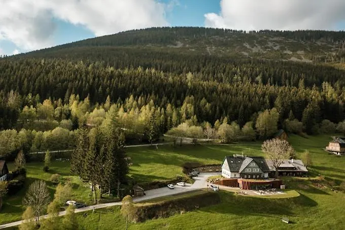 Slunecnice & Panorama Restaurant Farma