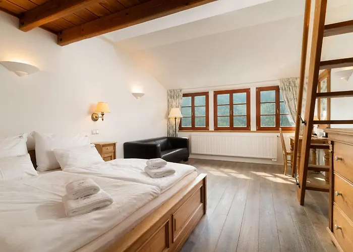 Slunecnice & Panorama Restaurant Farma 招待所 Špindlerŭv Mlýn