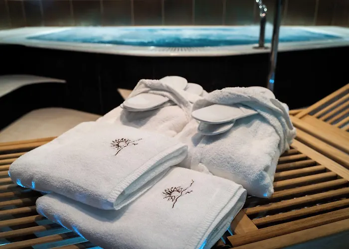 Slunecnice & Panorama Restaurant Farma 3*