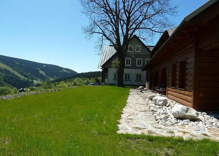 Slunecnice & Panorama Restaurant Farma Шпіндлерув-Млин